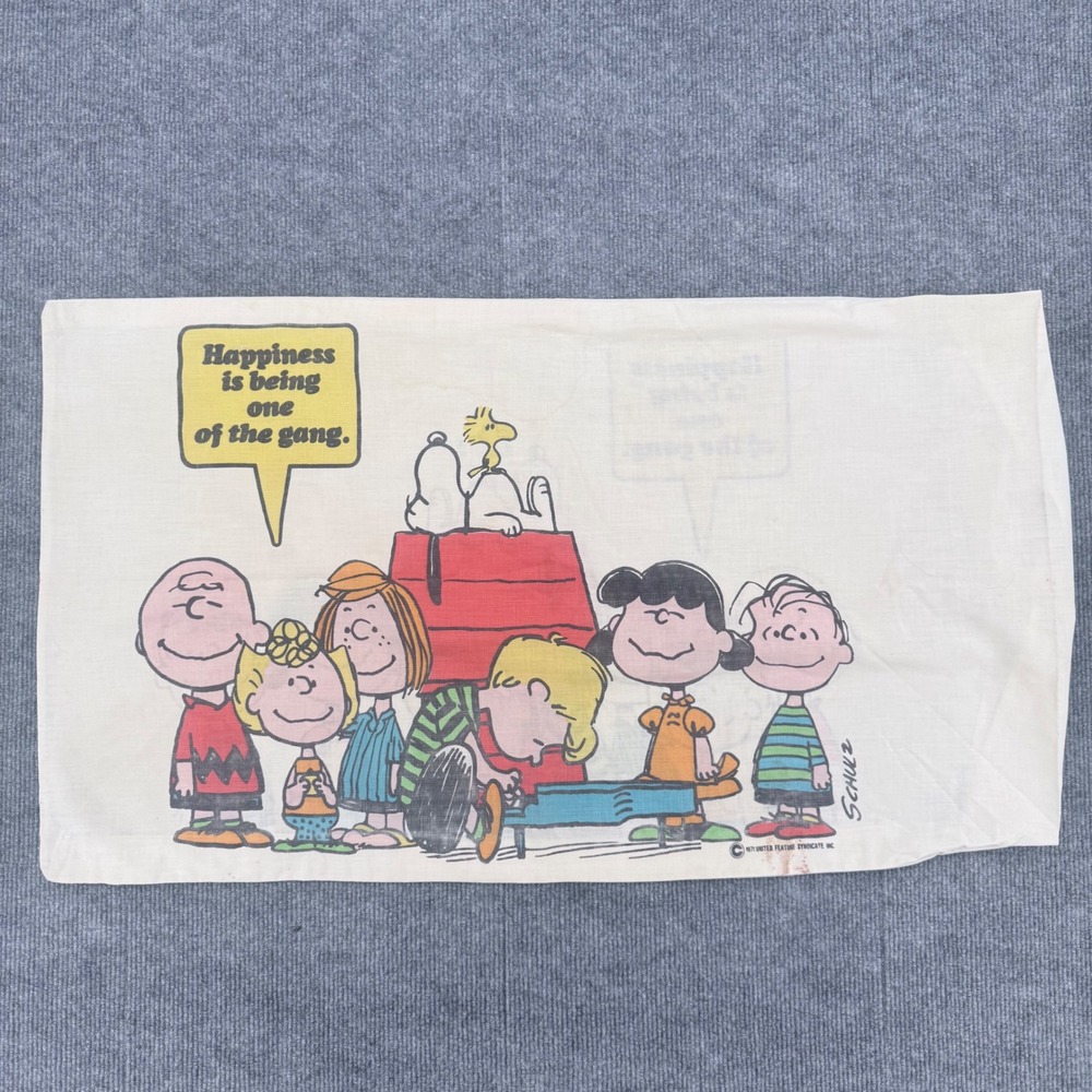 Vintage 1971 Peanuts Snoopy Charlie Brown Gang Pillowcase Happiness Quote White